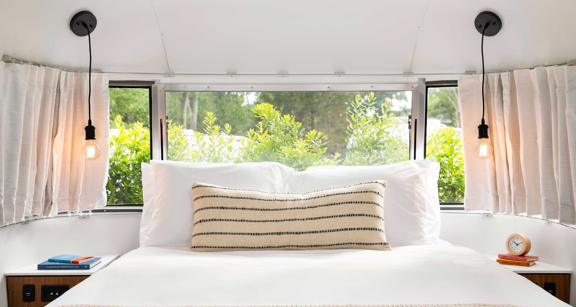 Explorer Suite - Photo 4